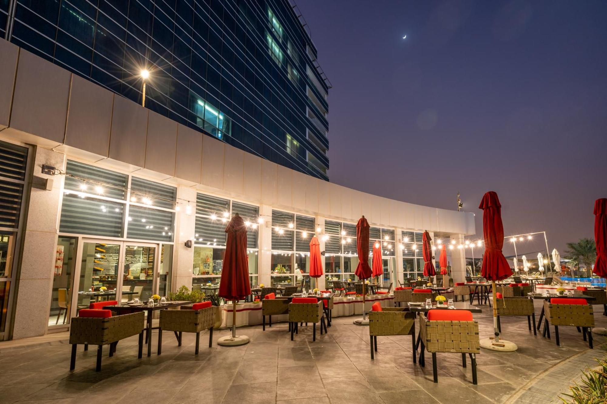 The Art Hotel & Resort Muharraq Luaran gambar